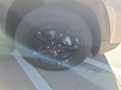 Used 2024 GMC Terrain AT4 w/ Infotainment Package II image 11