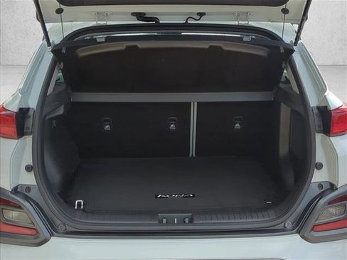 Used 2021 Hyundai Kona Limited image 6