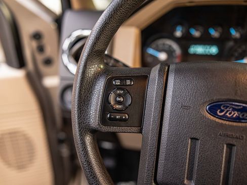 Used 2011 Ford F350 XLT w/ Camper Pkg image 21