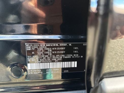 Used 2025 Toyota RAV4 XLE image 20