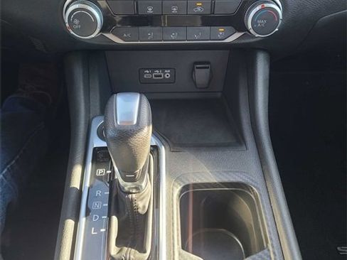 Used 2023 Nissan Sentra SV image 27