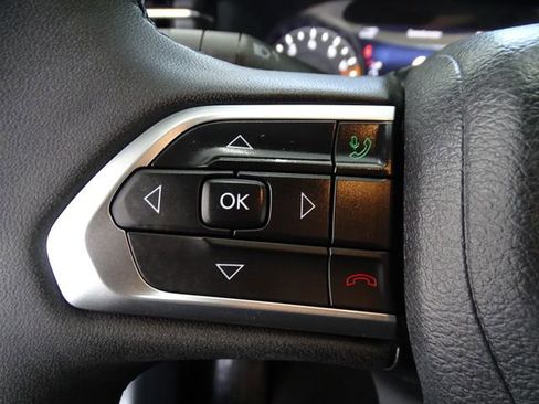 Certified 2023 Jeep Compass Latitude w/ Sun and Sound Group image 7