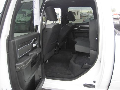 Used 2024 RAM 3500 Big Horn AWD/4WD image 10