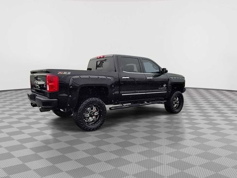 Used 2017 Chevrolet Silverado 1500 LTZ Z71 w/ LTZ Plus Package AWD/4WD image 8