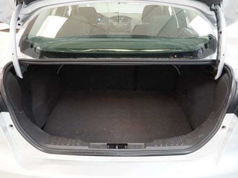 Used 2018 Ford Focus SE FWD image 10