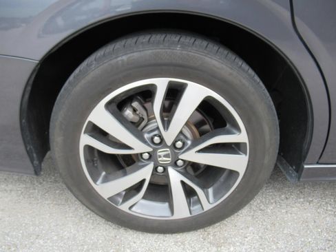 Used 2024 Honda Odyssey Touring image 11