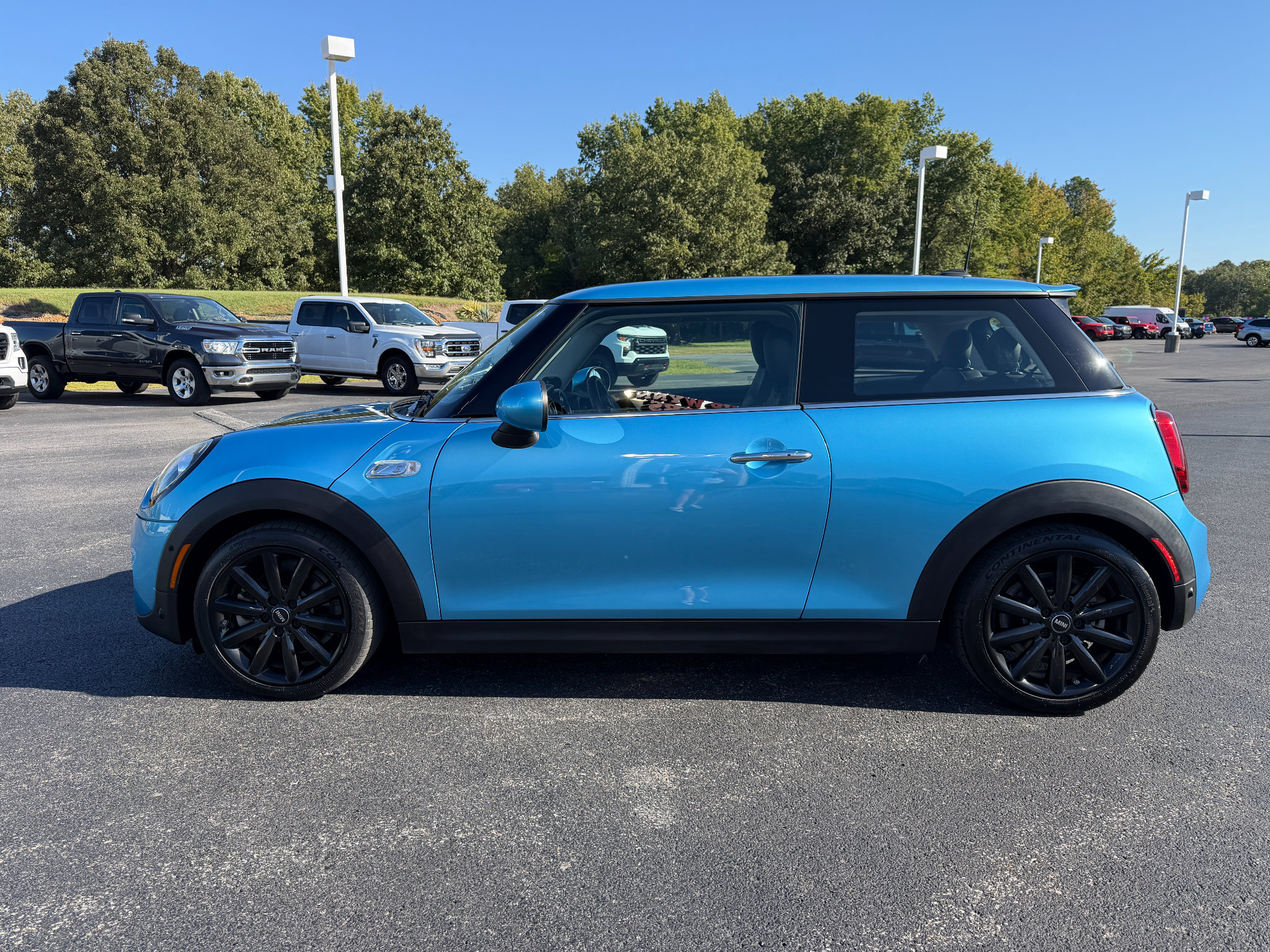 Used 2019 MINI Cooper S FWD image 4