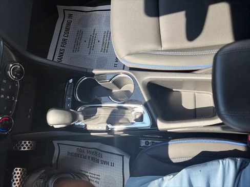 Used 2025 Buick Encore GX Sport Touring w/ Experience Buick Package FWD image 24