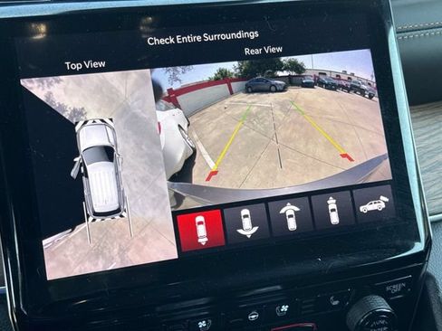 Used 2022 Jeep Grand Cherokee L Summit w/ Advanced Protech Group IV AWD/4WD image 18