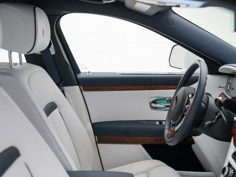 Certified 2022 Rolls-Royce Ghost image 61