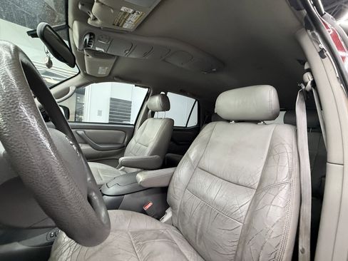 Used 2003 Toyota Sequoia SR5 image 11