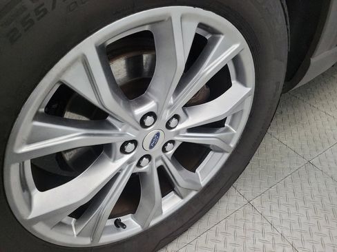 Used 2020 Ford Explorer Limited image 31