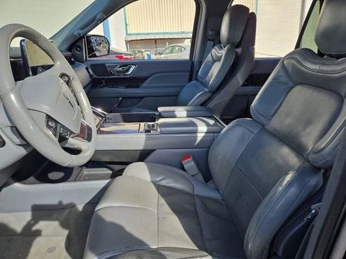 Used 2020 Lincoln Navigator L Reserve AWD/4WD image 6