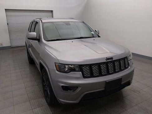 Used 2021 Jeep Grand Cherokee Laredo X RWD image 14