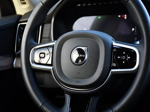 Certified 2025 Volvo XC90 B5 Plus image 18