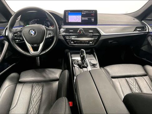 Used 2023 BMW 530i xDrive AWD/4WD image 15