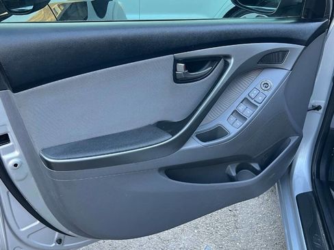 Used 2013 Hyundai Elantra GLS w/ Preferred Pkg image 19