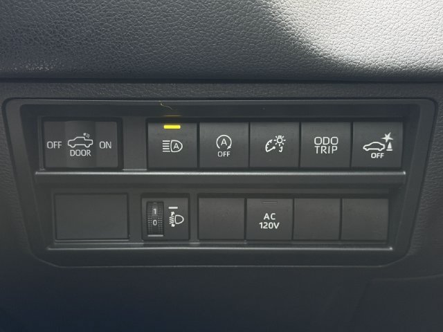 Used 2023 Toyota Tundra Limited w/ Power Package AWD/4WD image 22