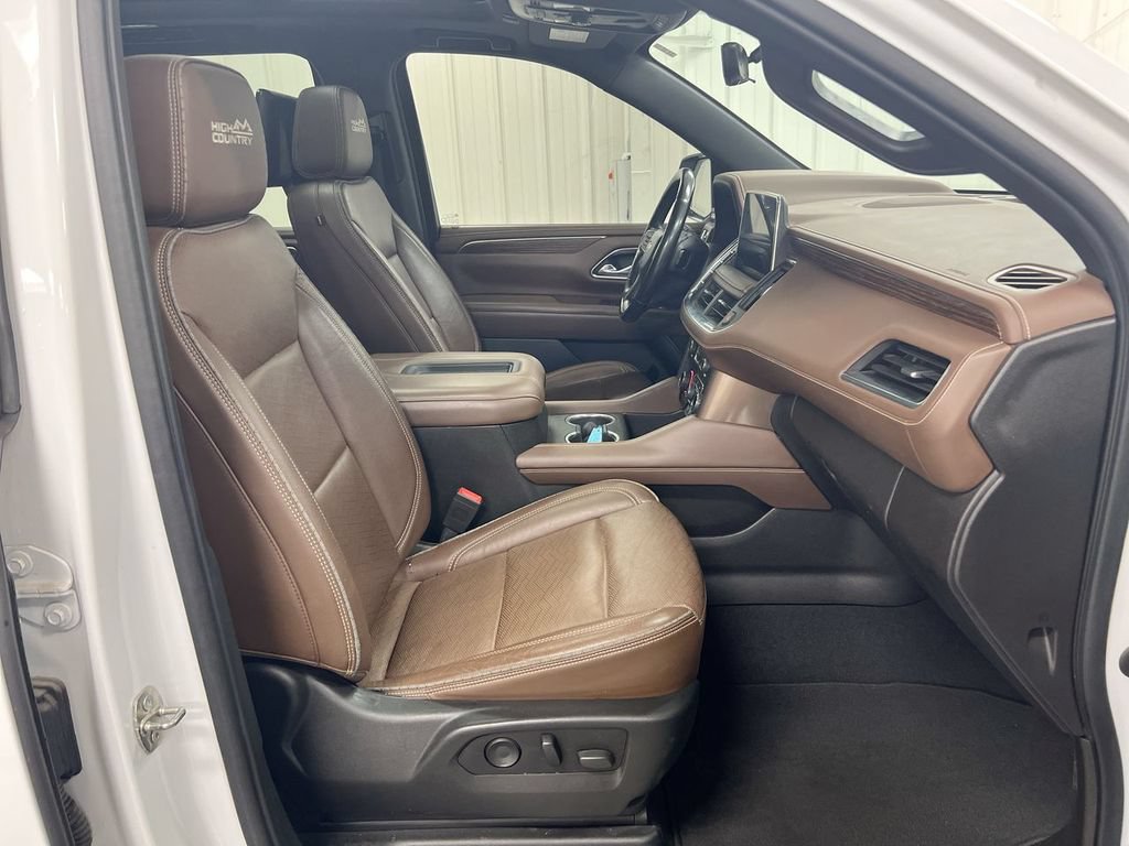 Used 2021 Chevrolet Tahoe High Country w/ Premium Package AWD/4WD image 23