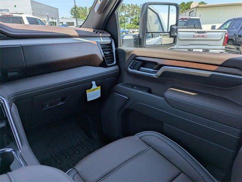 New 2025 GMC Sierra 2500 Denali w/ Denali Reserve Package image 20