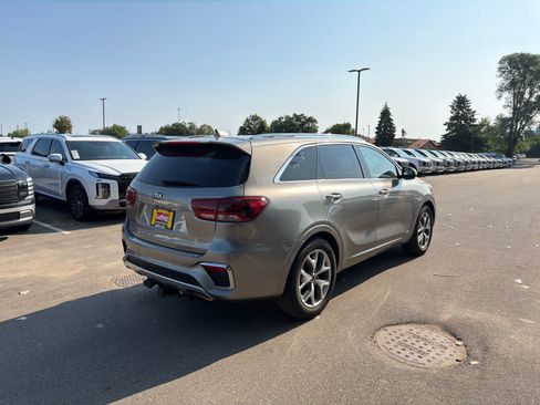 Used 2019 Kia Sorento SX w/ SX Touring Package AWD/4WD image 2