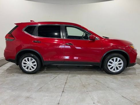 Used 2017 Nissan Rogue S AWD/4WD image 7