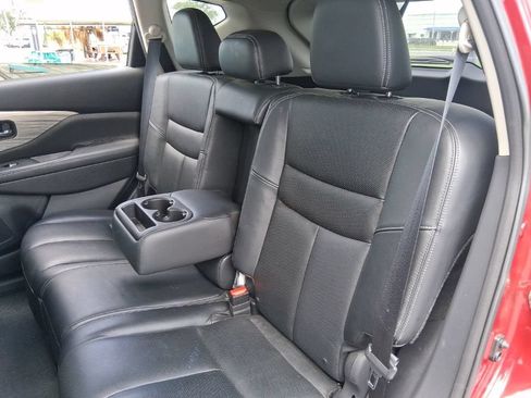 Used 2015 Nissan Murano Platinum w/ Platinum Technology Package FWD image 12