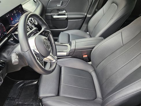 Certified 2025 Mercedes-Benz GLA 250 image 12