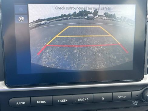 Used 2026 Hyundai Venue SEL FWD image 17