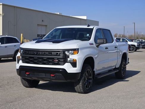 New 2026 Chevrolet Silverado 1500 Custom Trail Boss image 2