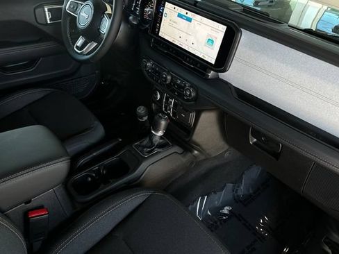 New 2025 Jeep Wrangler Unlimited Sahara AWD/4WD image 13