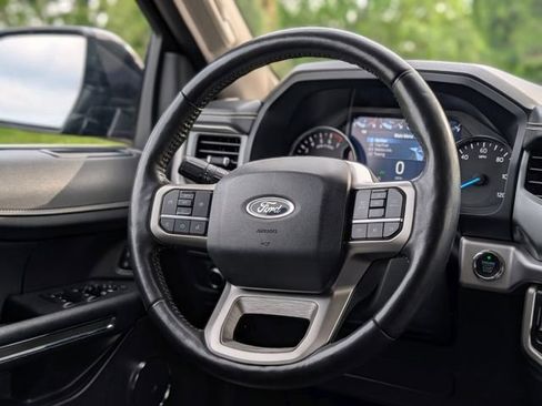 Used 2024 Ford Expedition XLT AWD/4WD image 14