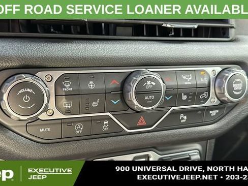 Used 2025 Jeep Wrangler Unlimited Sport AWD/4WD image 17