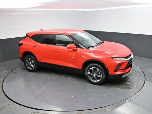 Used 2025 Chevrolet Blazer LT FWD image 26