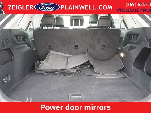Used 2024 Ford Edge SEL w/ Convenience Package image 13