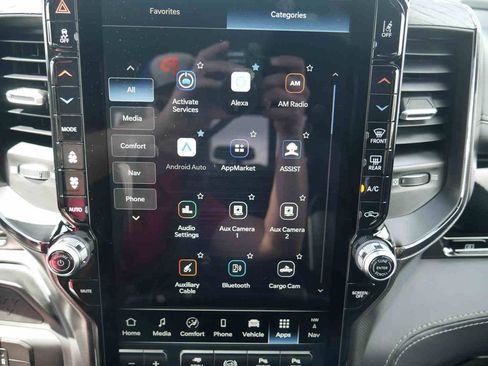 New 2025 RAM 3500 Limited AWD/4WD image 40