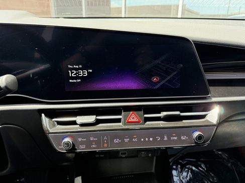 Used 2025 Kia Niro Wind FWD image 18