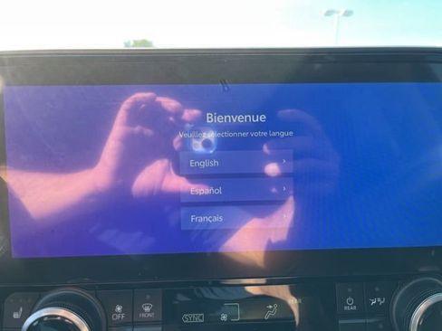 Used 2024 Toyota Highlander XLE image 16