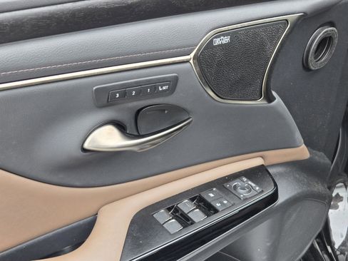 Used 2024 Lexus ES 350 Ultra Luxury w/ Accessory Package (Z2) FWD image 13
