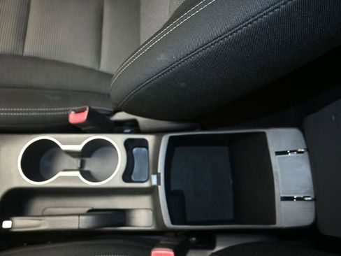 Used 2016 Hyundai Elantra GT FWD image 18
