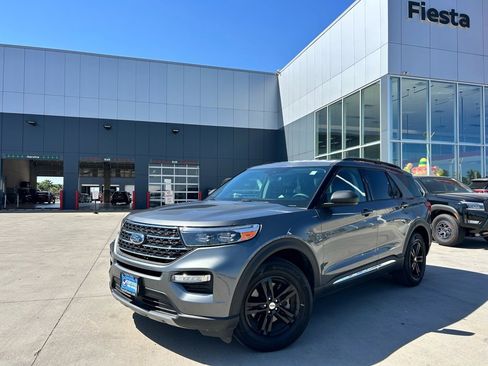 Used 2024 Ford Explorer XLT w/ Equipment Group 202A image 1