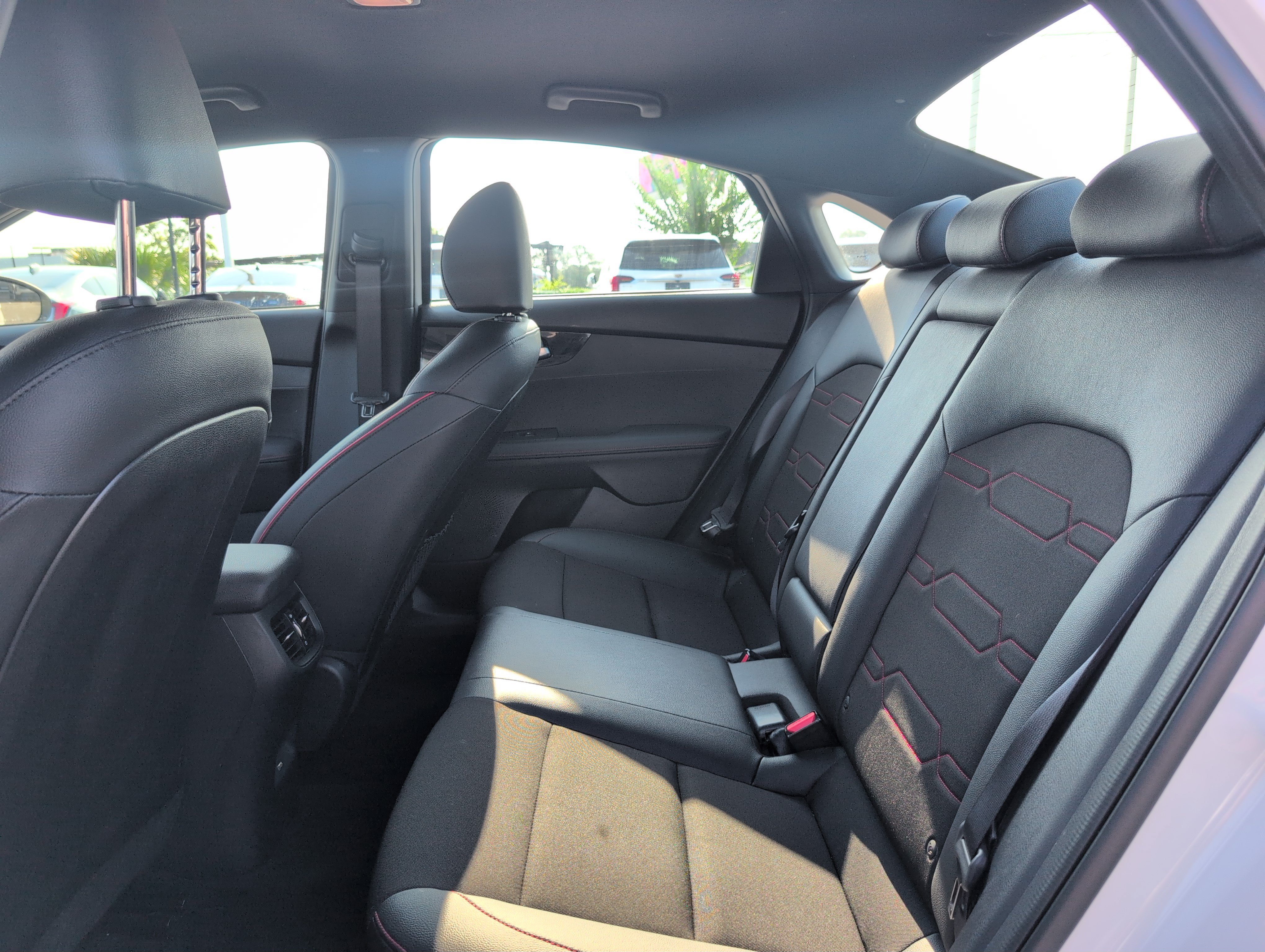 Used 2024 Kia Forte GT FWD image 31