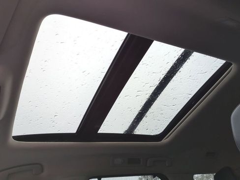 Used 2024 Nissan Pathfinder Platinum image 22