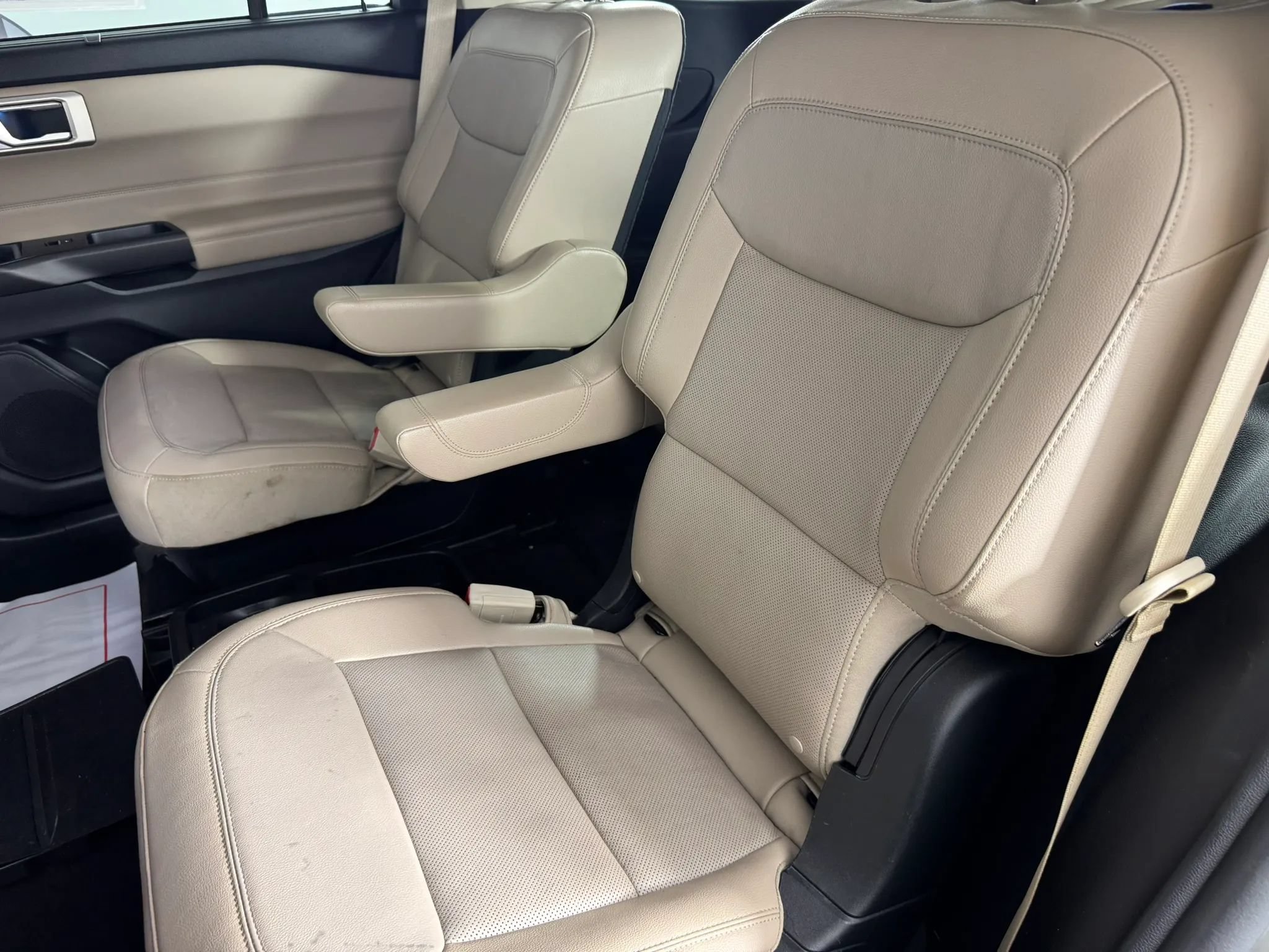 Used 2020 Ford Explorer Limited AWD/4WD image 37