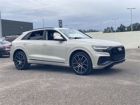 Used 2021 Audi Q8 Premium Plus w/ Premium Plus Package image 4