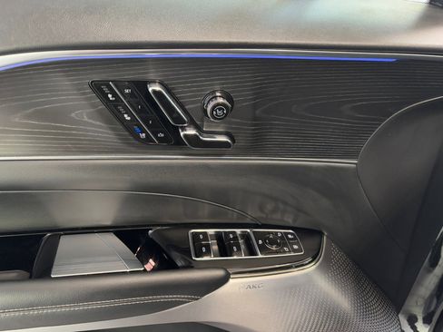 Used 2024 Cadillac Lyriq Sport image 12