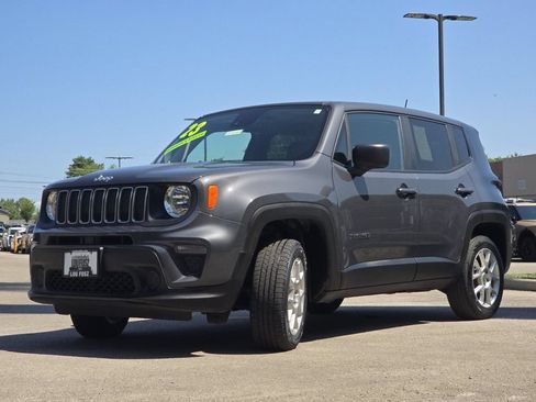 Used 2023 Jeep Renegade Latitude AWD/4WD image 11