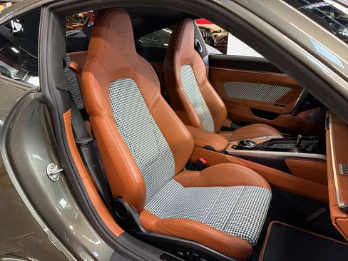 Used 2024 Porsche 911 Turbo S image 22