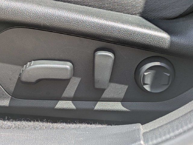 Used 2025 Subaru Crosstrek 2.5i Premium AWD/4WD image 19