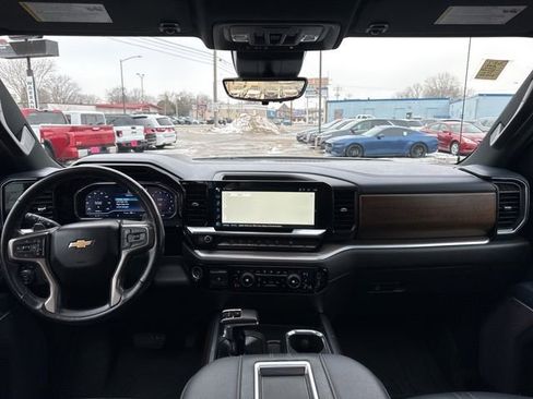 Used 2022 Chevrolet Silverado 1500 High Country w/ High Country Premium Package image 14